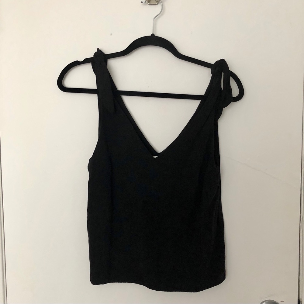 black tie detail tank